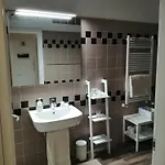 Bnbfuorimilano 住宿加早餐酒店 罗镇